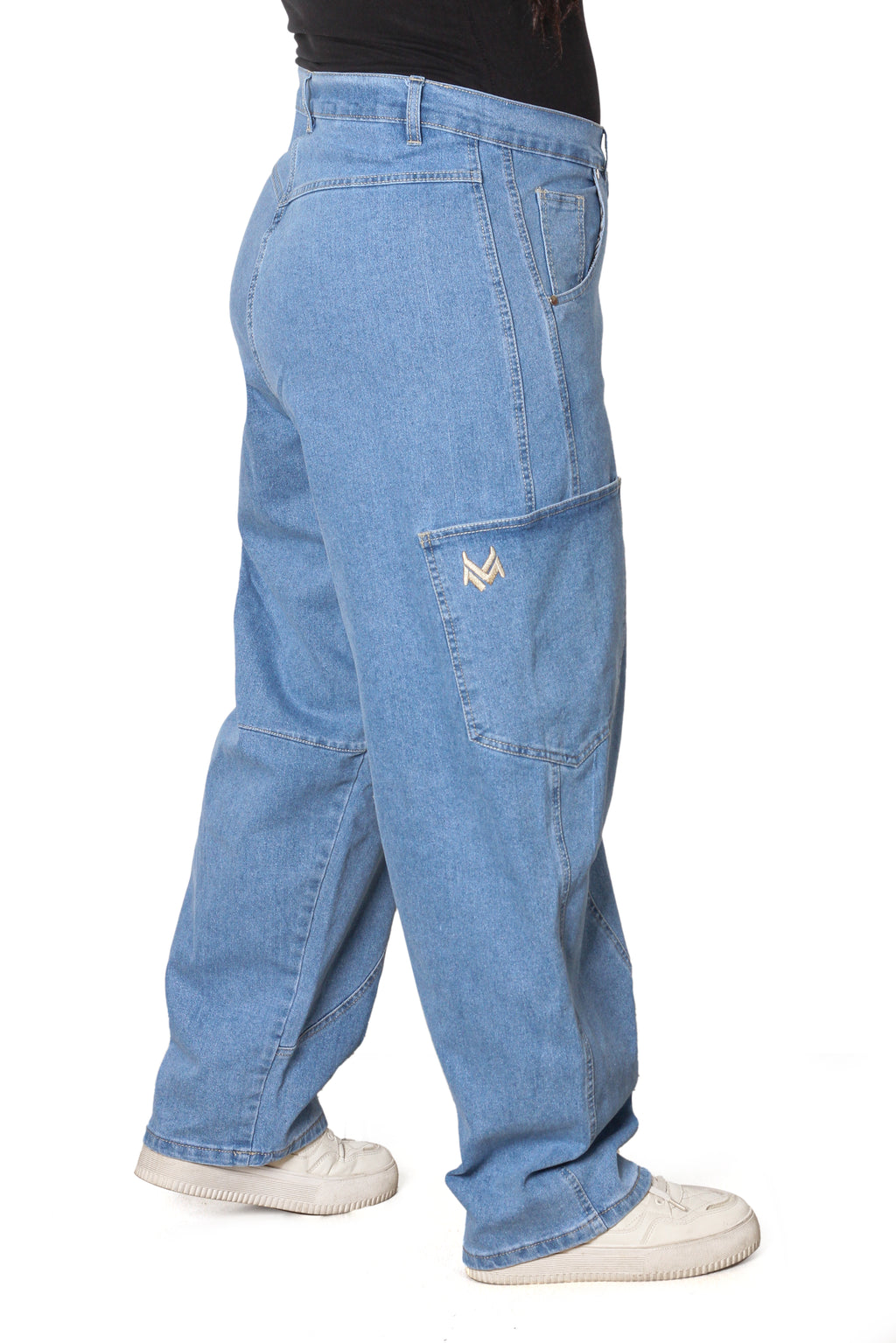 Urban Edge Cargo Jeans – Light Wash Blue